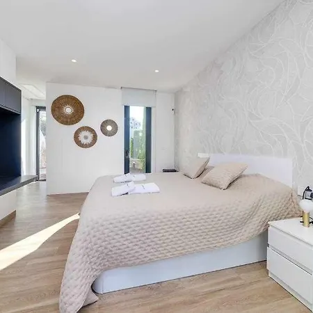 Villa Exclusiva Con Piscina Climatizada Colinas Orihuela