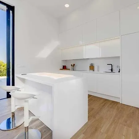 Exclusiva Con Piscina Climatizada Colinas 빌라 오리후엘라