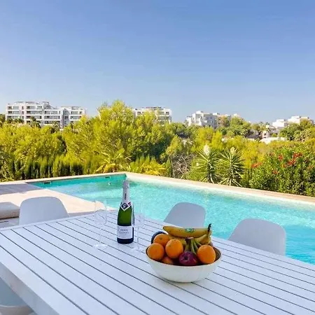 Exclusiva Con Piscina Climatizada Colinas *