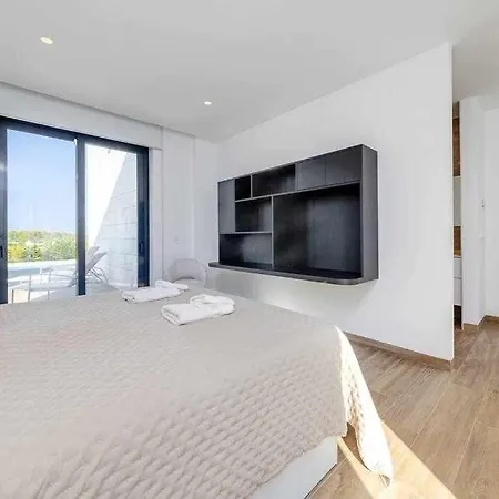 Exclusiva Con Piscina Climatizada Colinas 빌라