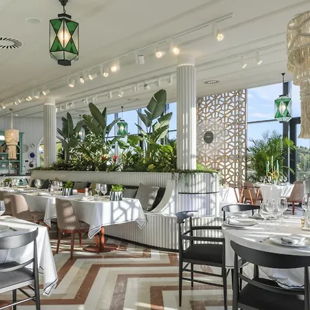 Exclusiva Con Piscina Climatizada Colinas 빌라